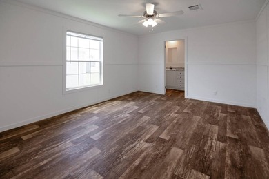 Welcome to this beautifully designed Champion Lake Manor model - photo 11
