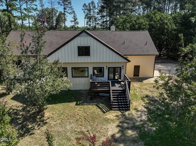 Discover this extensively renovated custom home, perfectly - photo 14