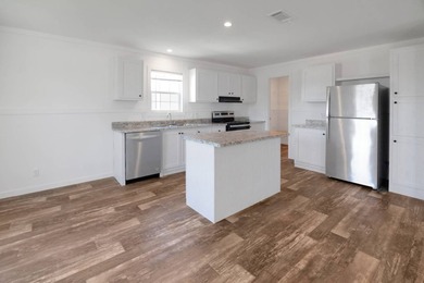 Welcome to this beautifully designed Champion Lake Manor model - photo 15