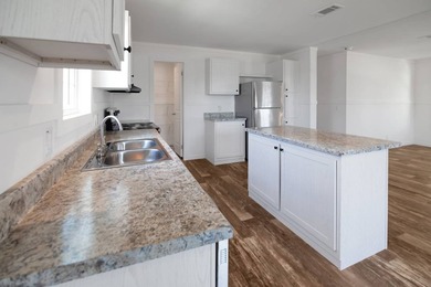 Welcome to this beautifully designed Champion Lake Manor model - photo 16