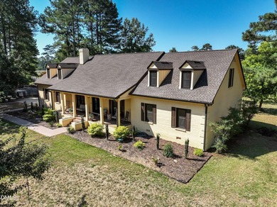 Discover this extensively renovated custom home, perfectly - photo 16