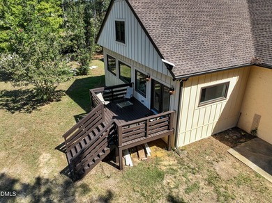 Discover this extensively renovated custom home, perfectly - photo 19
