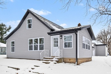 Lake Maxinkuckee Home For Sale in Culver Indiana