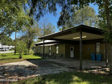 Lake Home For Sale in Breaux Bridge, Louisiana