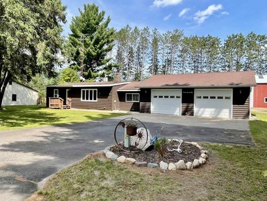 Big Dardis Lake Home For Sale in Phillips Wisconsin