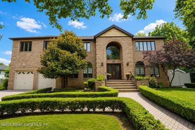 Beautiful and well maintained two family CHC in the heart of SE - photo 2
