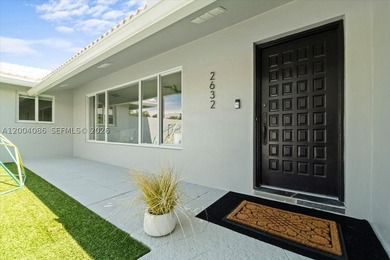 Beautifully updated home in the prestigious Coral Ridge Country - photo 4