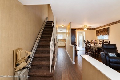 Welcome to 88 East Macon Avenue, a spacious 18-foot-wide - photo 4