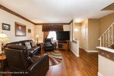 Welcome to 88 East Macon Avenue, a spacious 18-foot-wide - photo 6