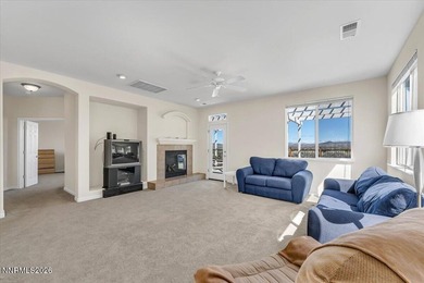 4 bed, 2.5 bath with the primary suite on the main level. Clean - photo 8