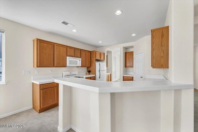 4 bed, 2.5 bath with the primary suite on the main level. Clean - photo 9