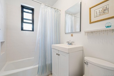 Experience top-floor privacy in this beautifully maintained - photo 11