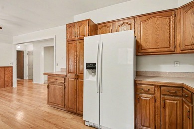 Beautiful stick built home in a wonderful neighborhood on a - photo 13