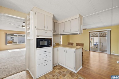 Gorgeous, panoramic mountain views from your living room in this - photo 15