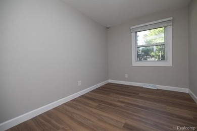Completely updated and truly move-in ready, this charming ranch - photo 17