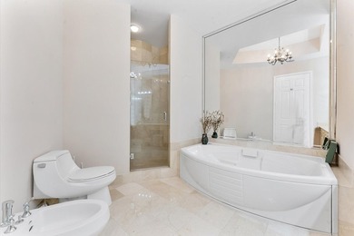 DIRECT OCEAN UPPER PENTHOUSE w/ 11 FOOT CEILINGS at L'Hermitage - photo 20