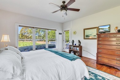 Large modern built home. 9 ft. ceilings with cathedral ceiling - photo 22