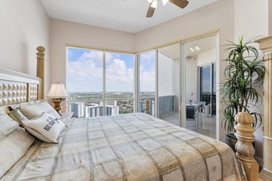 DIRECT OCEAN UPPER PENTHOUSE w/ 11 FOOT CEILINGS at L'Hermitage - photo 24