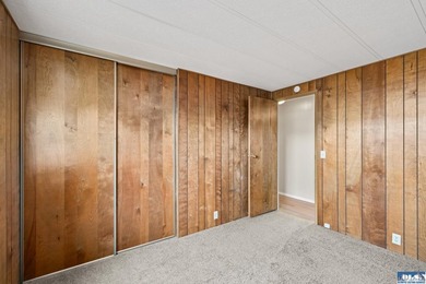 Gorgeous, panoramic mountain views from your living room in this - photo 27