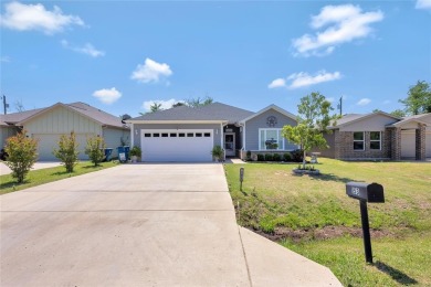 Lake Home For Sale in Gun Barrel City, Texas