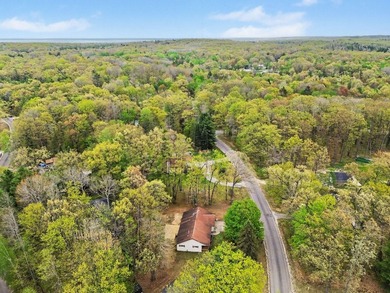 Beautiful stick built home in a wonderful neighborhood on a - photo 41