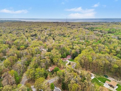 Beautiful stick built home in a wonderful neighborhood on a - photo 43