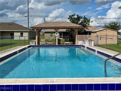 Cape Coral Lakes Area Condo For Sale in Cape Coral Florida