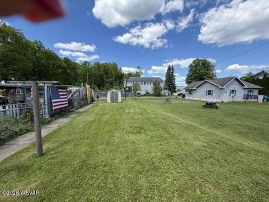 No Flood Insurance Required! Whether you're looking for a place - photo 4