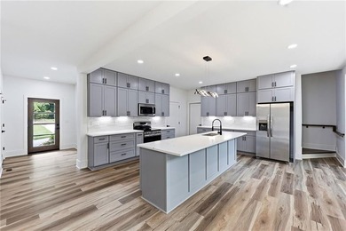 Welcome to lakeside living on Lake Lanier in the sought-after - photo 8