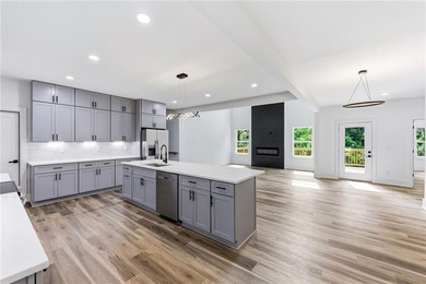 Welcome to lakeside living on Lake Lanier in the sought-after - photo 9