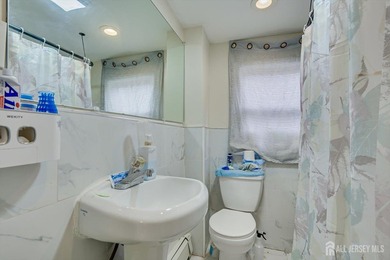 Terrific opportunity to own this beautiful 1/2 Duplex. Great - photo 18