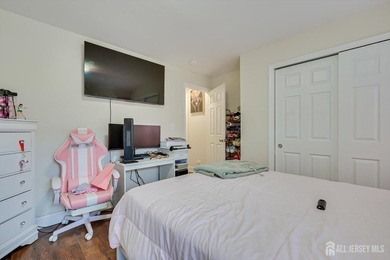 Terrific opportunity to own this beautiful 1/2 Duplex. Great - photo 21