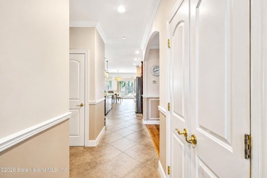 Welcome to 19 Ocean Road, located in the prestigious Dent Road - photo 8