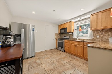 Welcome to this spacious 1672 sq. ft. split level home in a - photo 11
