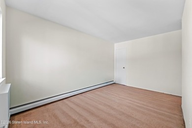 Beautiful and spacious 3 bedroom house in the private Hills - photo 12