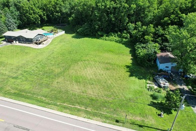 Come build your dream home in the beautiful town of Cassville! - photo 3