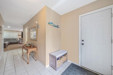Welcome to easy living in the highly sought after Fox Meadow - photo 5
