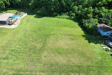 Come build your dream home in the beautiful town of Cassville! - photo 5
