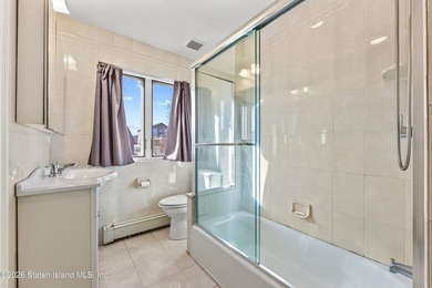 Beautiful and spacious 3 bedroom house in the private Hills - photo 15