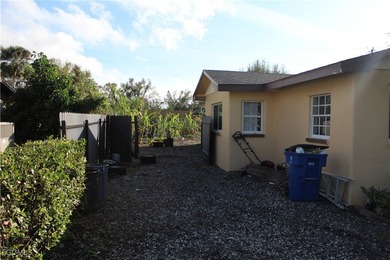 This stunning 4-bedroom+Den, 2-bathroom home is well centralized - photo 6
