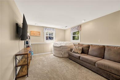 Welcome to this spacious 1672 sq. ft. split level home in a - photo 24