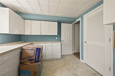 Welcome to this spacious 1672 sq. ft. split level home in a - photo 27