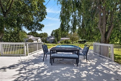 Welcome to this spacious 1672 sq. ft. split level home in a - photo 29