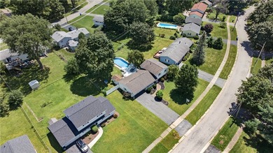 Welcome to this spacious 1672 sq. ft. split level home in a - photo 39