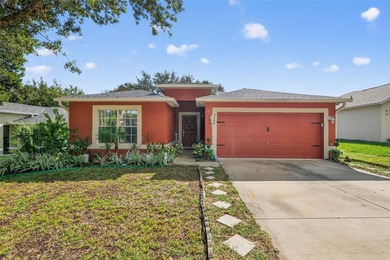 Lake Harris Home Sale Pending in Tavares Florida