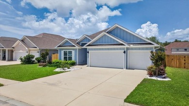 Nestled in a cul-de-sac, this beautifully built 2022 home offers - photo 3