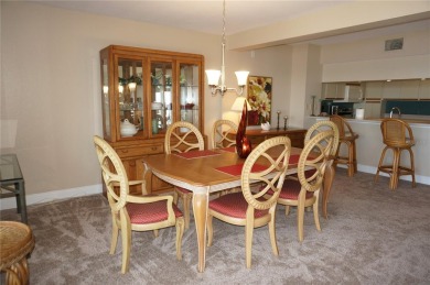 ***EXPANSIVE HARBOR VIEWS*** Spacious unit with 2 Bedrooms Plus - photo 9