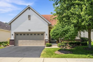 Enjoy carefree, low-maintenance living in this meticulously - photo 1
