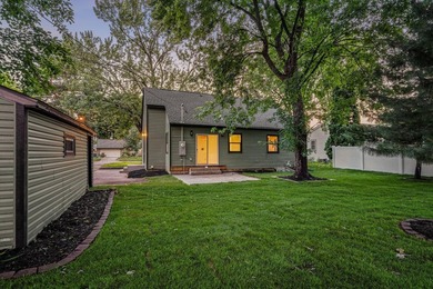 Welcome to this stunning Richfield home that has been completely - photo 3