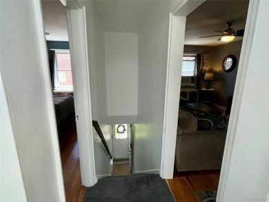 Beautiful and spacious 2 bedroom upper co-op was just painted - photo 14